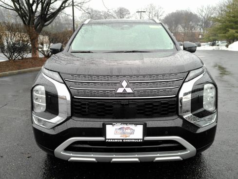 Used 2024 Mitsubishi Outlander SEL image 2