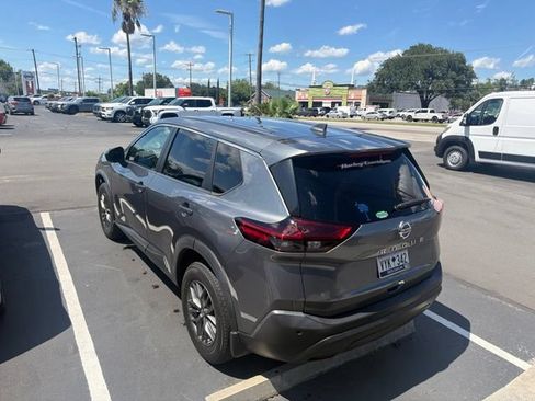 Used 2021 Nissan Rogue S FWD image 10