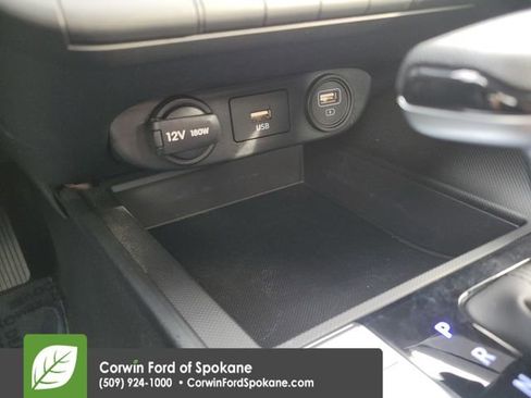 Used 2023 Hyundai Elantra SEL w/ Cargo Package image 29