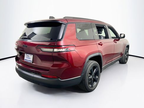 Used 2023 Jeep Grand Cherokee L Laredo image 5