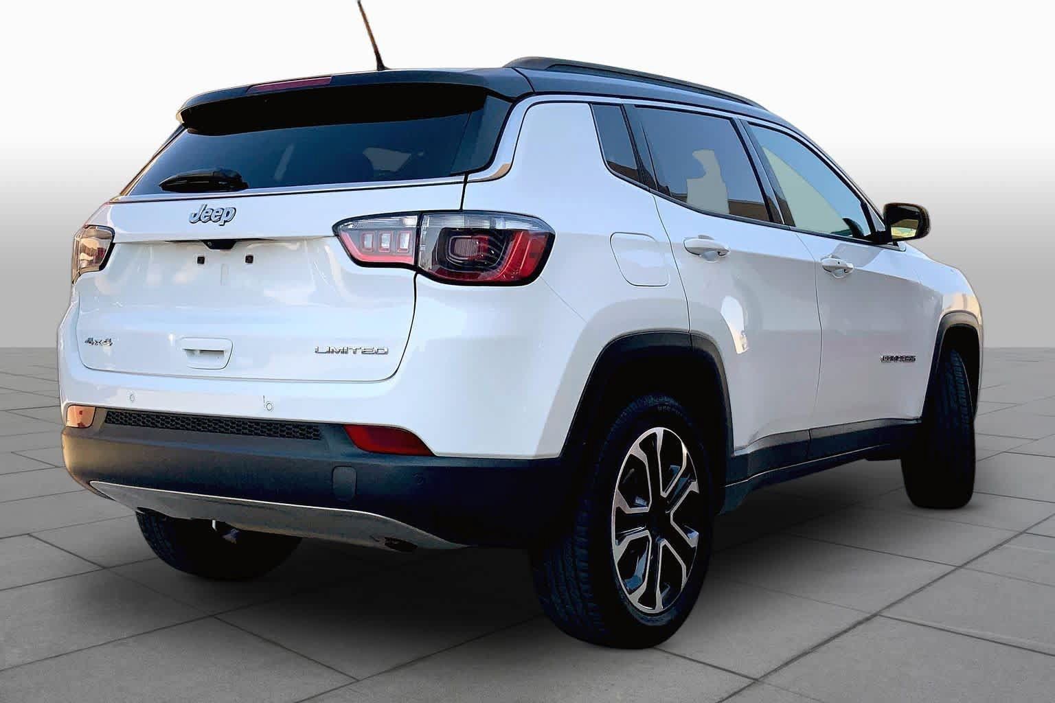 Used 2024 Jeep Compass Limited AWD/4WD image 13