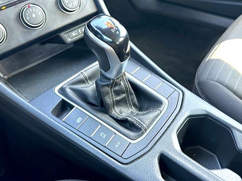 Used 2024 Volkswagen Jetta S image 34