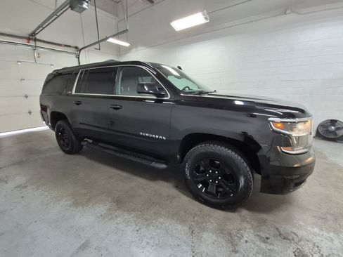 Used 2017 Chevrolet Suburban LT w/ Z71 Midnight Edition AWD/4WD image 3