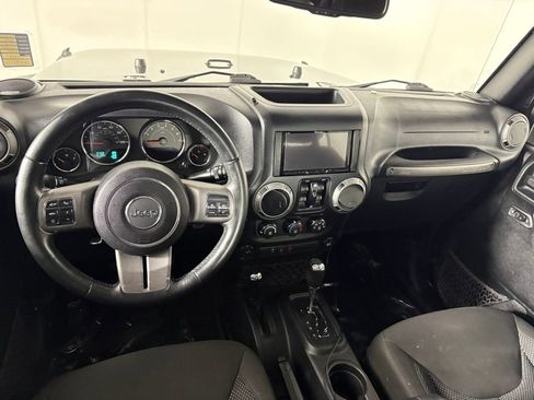 Used 2016 Jeep Wrangler Unlimited Sport image 21