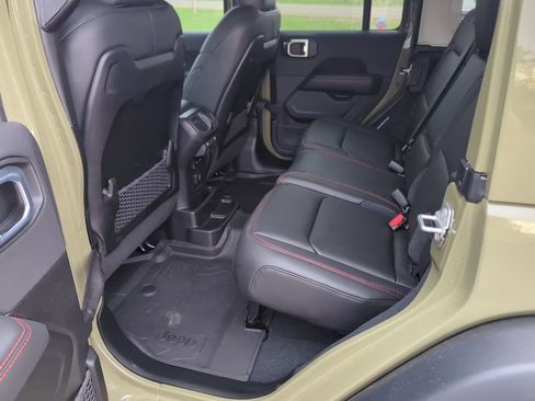 New 2026 Jeep Wrangler Unlimited Rubicon w/ Safety Group AWD/4WD image 39