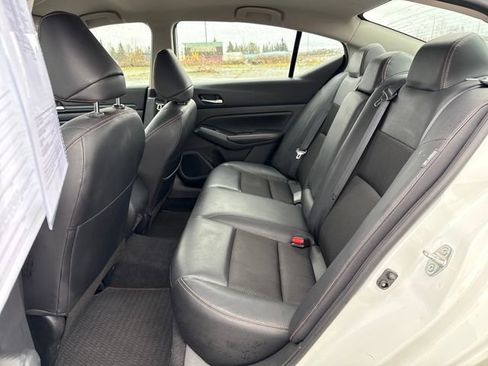 Used 2022 Nissan Altima 2.5 SR image 14