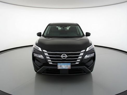 Used 2025 Nissan Rogue SV AWD/4WD image 2