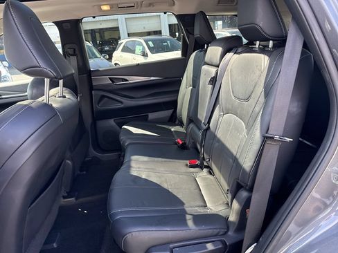 Used 2023 INFINITI QX60 Luxe w/ Cargo Package AWD/4WD image 16