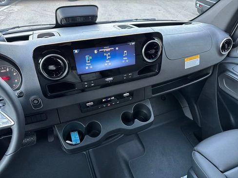 New 2025 Mercedes-Benz Sprinter 3500 image 17
