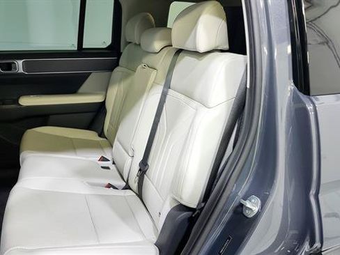 Used 2025 Hyundai Santa Fe SEL FWD image 22