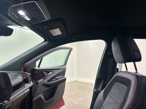 Used 2024 Chevrolet Blazer EV RS image 33