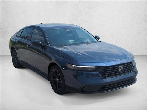 Used 2025 Honda Accord SE image 5