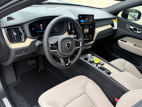 New 2026 Volvo XC60 B5 Core w/ Protection Package Premier AWD/4WD image 14