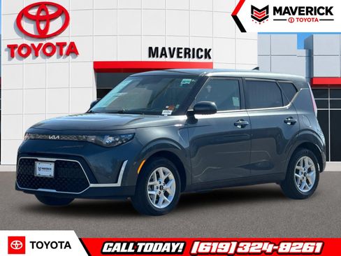 Used 2024 Kia Soul LX w/ Option Group 015 FWD image 1
