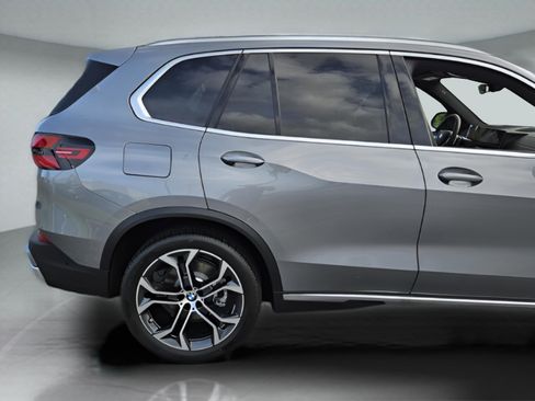 New 2026 BMW X5 sDrive40i w/ Premium Package image 40