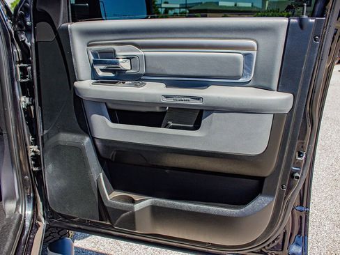 Used 2018 RAM 1500 Classic SLT AWD/4WD image 21