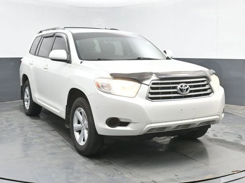 Used 2010 Toyota Highlander 2WD image 2