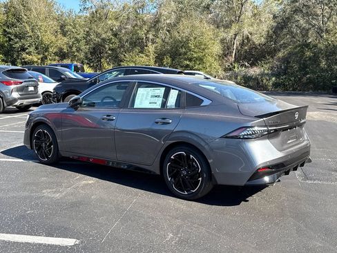 New 2026 Nissan Sentra SR w/ SR Premium Package FWD image 10
