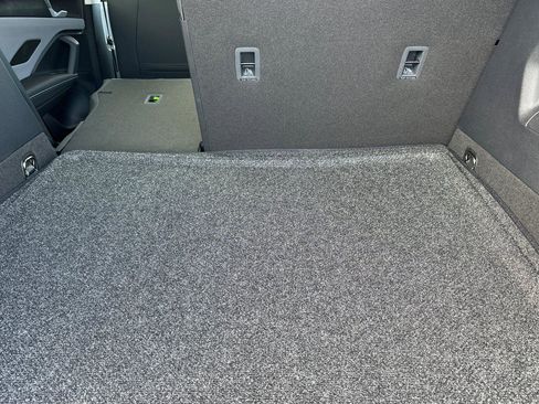 New 2026 Volkswagen Tiguan SE image 14