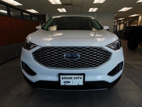 Certified 2024 Ford Edge SEL image 3