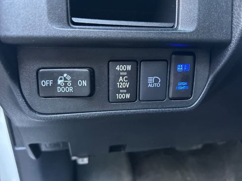 Used 2019 Toyota Tacoma TRD Off-Road image 36