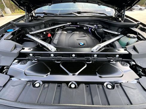 New 2026 BMW X5 xDrive40i w/ M Sport Package AWD/4WD image 16
