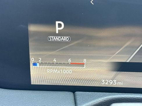 Used 2025 Nissan Armada PRO-4X image 11