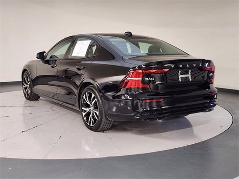 Used 2024 Volvo S60 B5 Core image 6