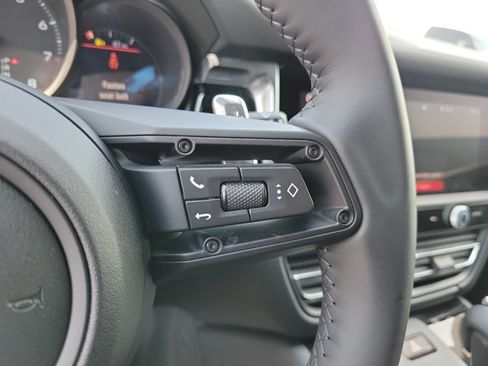 Certified 2026 Porsche Macan AWD/4WD image 30