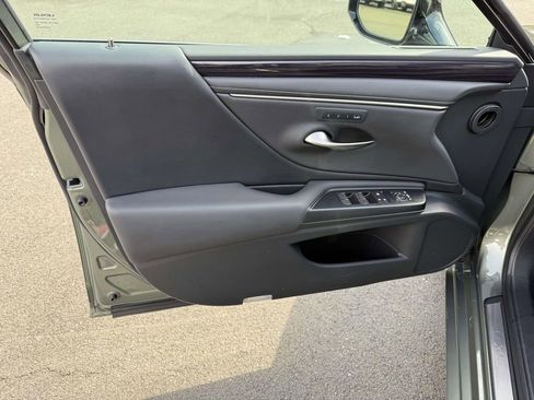 Used 2021 Lexus ES 300h w/ Premium Package image 13