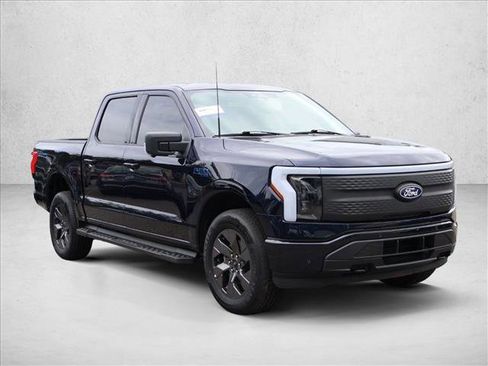 Certified 2024 Ford F150 Lightning Flash AWD/4WD image 3