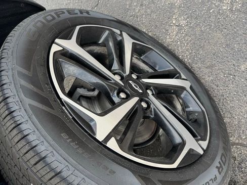 Used 2022 Chevrolet TrailBlazer RS w/ Sun and Liftgate Package image 11