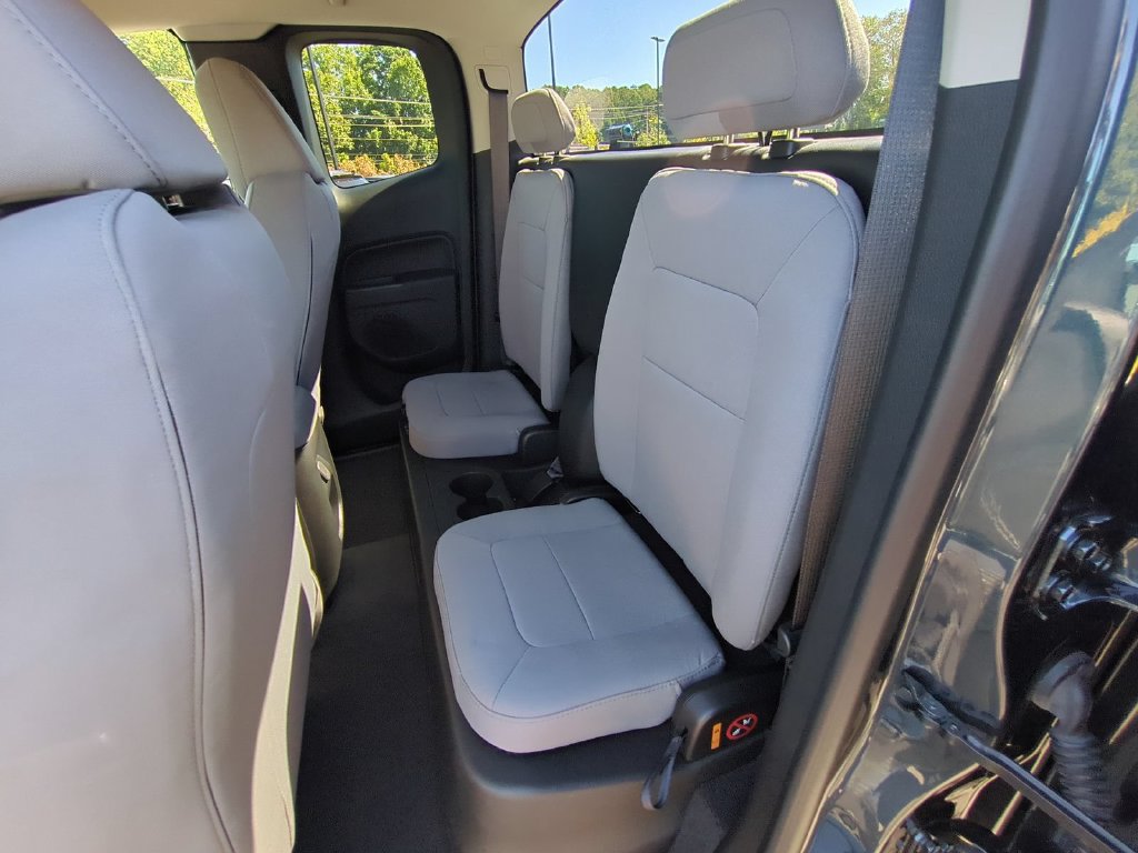 Used 2020 Chevrolet Colorado W/T w/ WT Convenience Package RWD image 13