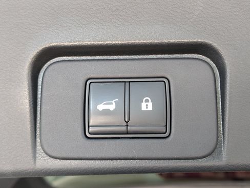Used 2021 Nissan Rogue SL w/ Premium Package FWD image 34