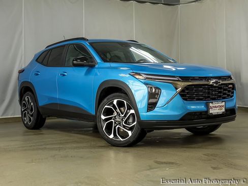 New 2026 Chevrolet Trax RS w/ Driver Confidence Package image 2