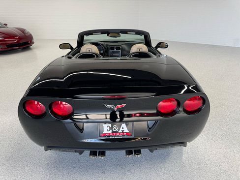 Used 2006 Chevrolet Corvette Convertible w/ Preferred Equipment Group RWD image 14