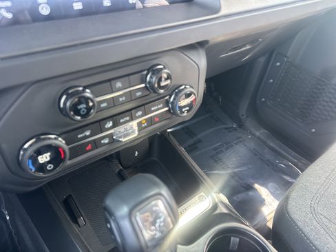 Used 2025 Ford Bronco Big Bend AWD/4WD image 17