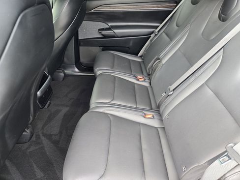 Used 2023 Tesla Model X AWD/4WD image 29