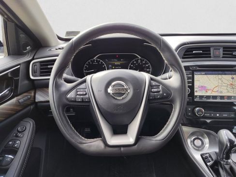 Used 2017 Nissan Maxima Platinum image 16