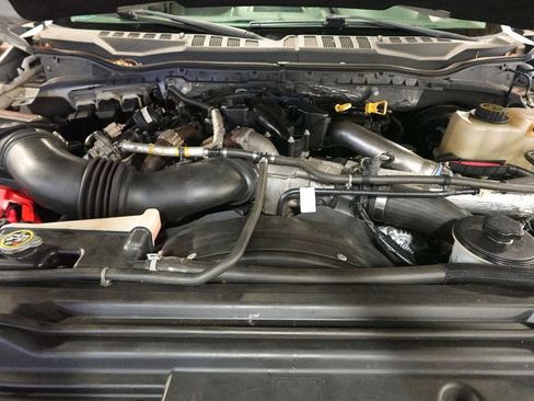 Used 2017 Ford F250 XL w/ Power Equipment Group image 19