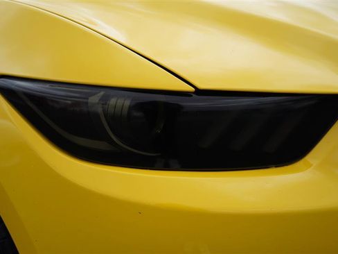 Used 2015 Ford Mustang GT Premium image 19