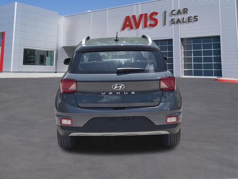 Used 2025 Hyundai Venue SEL FWD image 7