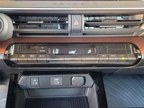 Certified 2024 Toyota Prius Prime SE image 25