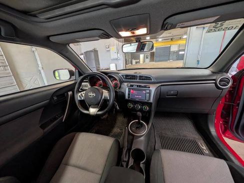 Used 2015 Scion tC FWD image 29