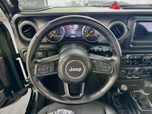 Used 2021 Jeep Wrangler Unlimited Sport AWD/4WD image 14