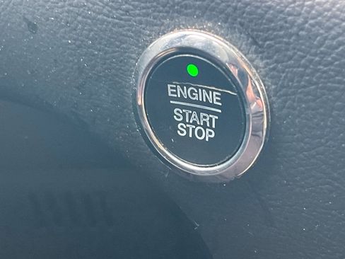 Used 2018 Ford Edge SEL w/ Equipment Group 201A image 20