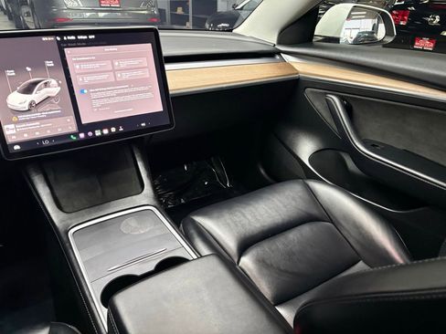 Used 2023 Tesla Model 3 Standard Range RWD image 29