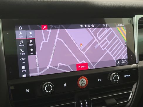 New 2026 Porsche Macan image 22