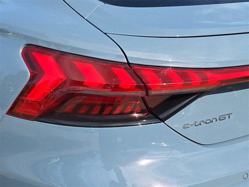 Certified 2024 Audi e-tron GT Premium Plus image 34