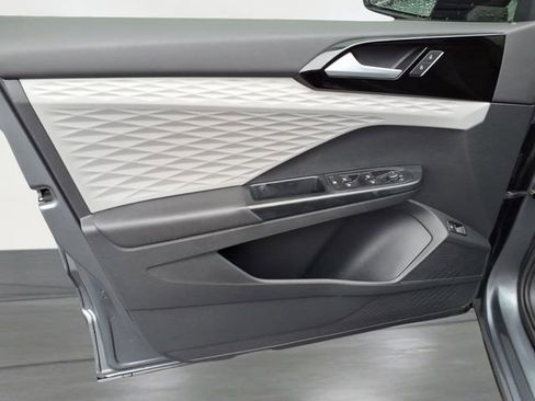 Used 2022 Volkswagen Taos S image 17